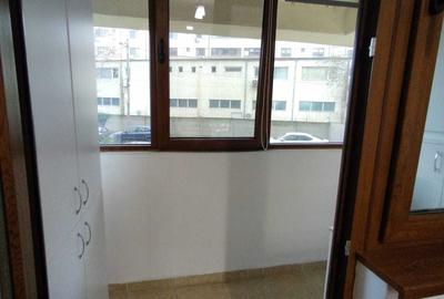 Apartament cu 2 camere decomandat în Mihai Bravu