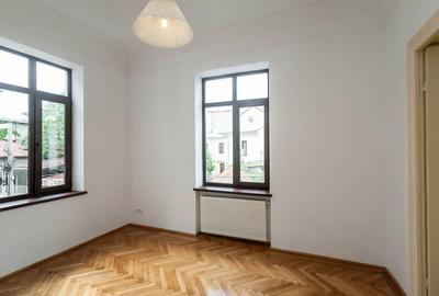 Inchiriere 4 camere , rezidential / birou, cladire interbelica, Piata Victoriei Inchiriere 4 camere , rezidential / birou, cladire interbelica, Piata Victoriei - 12