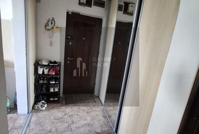 Apartament cu 3 camere semidecomandat în Central - 3