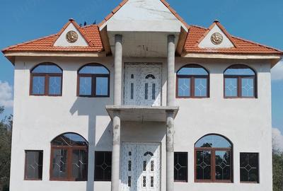 Casă cu Teren 1202 Mp în Ghilad - 3