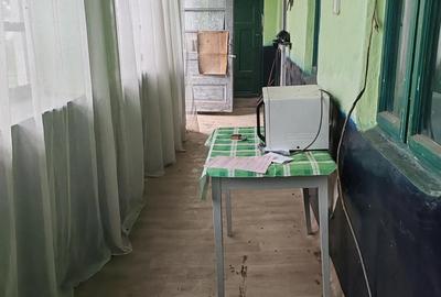 Casă cu 3 camere cu Teren 10000 Mp în Central - 9