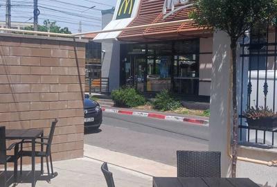 Spațiu comercial, de 250 mp, în Central - 4