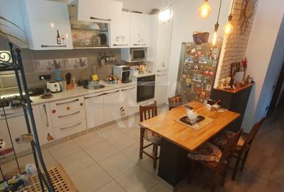 2 case ?i curte individuala la 400 de metri de sta?ia de - 3