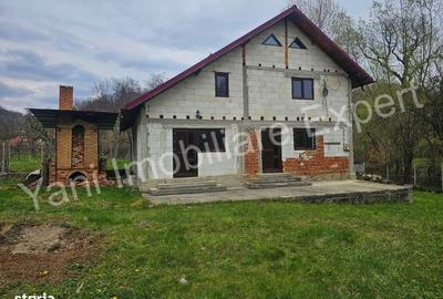 Casă cu 2 camere în Mușătești - 3
