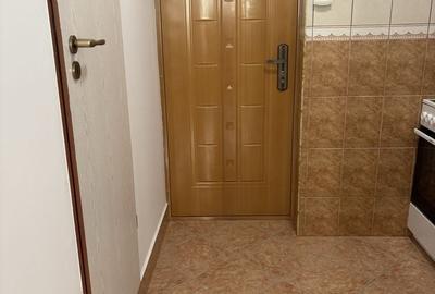 Garsonieră decomandată, mobilată în Astra - 6