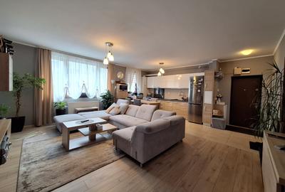 Apartament cu 3 camere semidecomandat, mobilat în Florești - 2