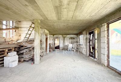 Casă individuală cu 5 camere cu Canalizare în Ocna Șugatag - 1