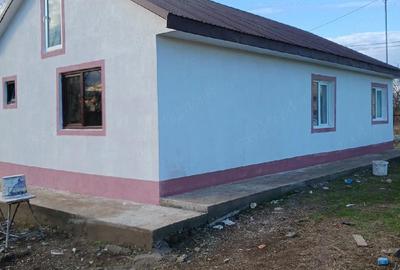 Casă cu Teren 385 Mp în Pecineaga - 2