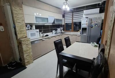 Apartament cu 3 camere decomandat în Micro 17 - 9