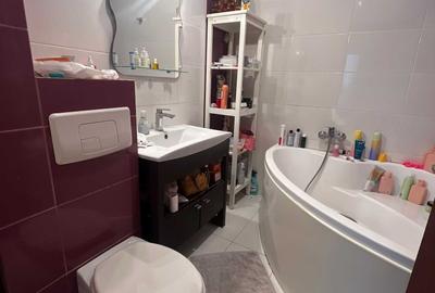 Apartament cu 3 camere decomandat în 1 Mai - 1