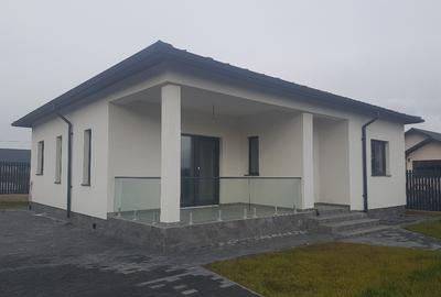 Casa noua, 3 camere, 2 bai, terasa, plan parter, din caramida, Hemeius - 2