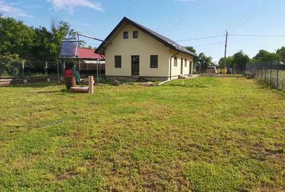 Casă cu 3 camere cu Teren 977 Mp în Petrăchioaia - 2