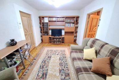 Apartament cu 2 camere semidecomandat în Micro 19