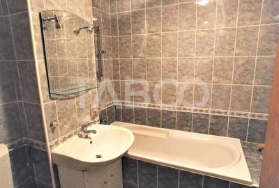 Apartament pentru muncitori 4 camere si 2 balcoane Mihai Viteazul - 8