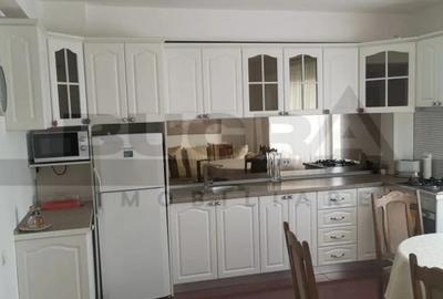 Apartament cu 3 camere semidecomandat în Mărăști