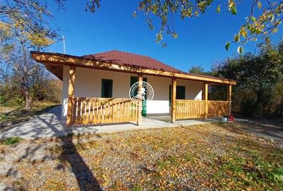 Casă individuală cu 2 camere în Poiana cu Cetate