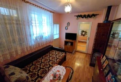 Casă individuală cu 7 camere cu Canalizare în Vest - 20