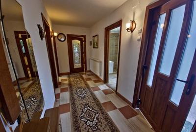 Casa individuala Km 5 curte cu foi?or, acces privat, - 10