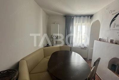 Apartament de inchiriat complet mobilat si utilat zona 1 Decembrie - 5