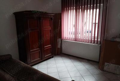 Apartament cu 3 camere semidecomandat în Central - 7
