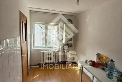 Apartament cu 3 camere decomandat în Central - 3