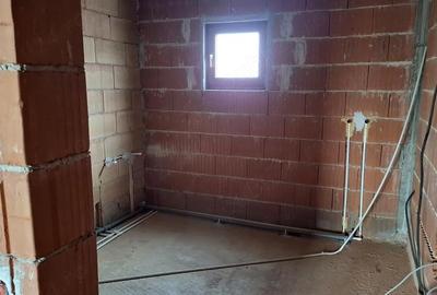 Casă cu 5 camere cu Teren 500 Mp în Pantelimon - 4