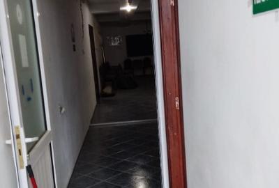 Inchiriem spatiu-birou- salon - 9