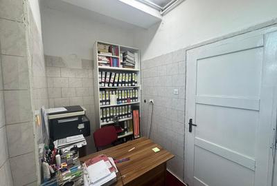 Spațiu comercial, de 215 mp, în P-ța Gării - 15