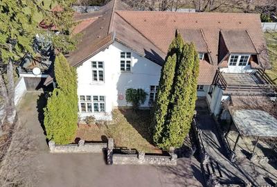 Casă individuală cu 7 camere cu Canalizare în Baciu - 12