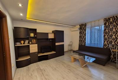 Apartament cu 2 camere semidecomandat, mobilat în Central - 1