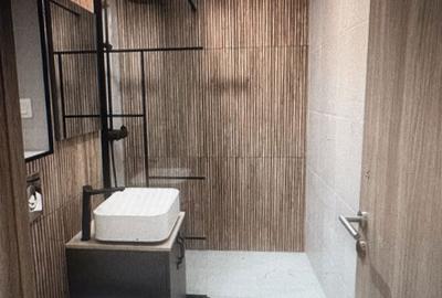 Apartament cu 2 camere decomandat în Tractorul