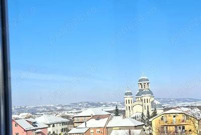 Apartament cu 4 camere decomandat în Central - 2