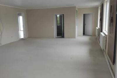 Spațiu comercial, de 450 mp, în Central - 10