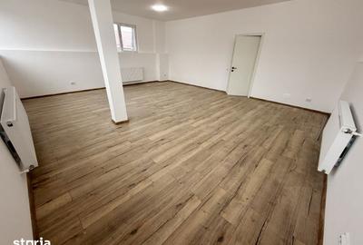 Casă cu 8 camere cu Teren 495 Mp în Glina - 19