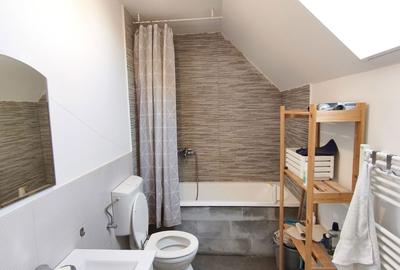 Apartament cu 2 camere decomandat în Florești