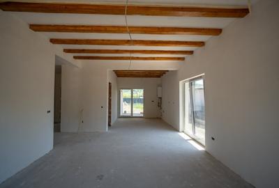 Casă individuală cu 4 camere cu Teren 600 Mp în Unirea - 6