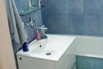 Apartament cu 3 camere decomandat în Văleni - 3