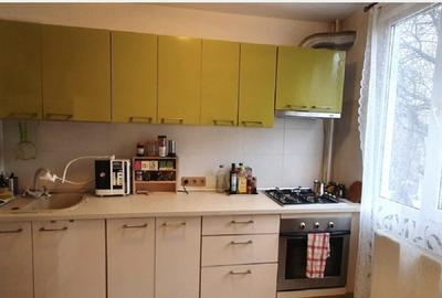 Apartament cu 2 camere semidecomandat, mobilat în Drumul Taberei