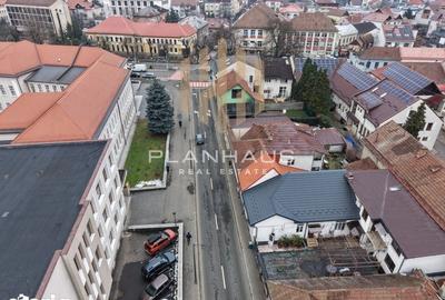 Casă cu 6 camere cu Garaj în Ultracentral - 8