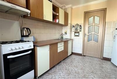 Apartament 3 Camere Decomandat, Etaj Intermediar, zona Km 4-5 - 7