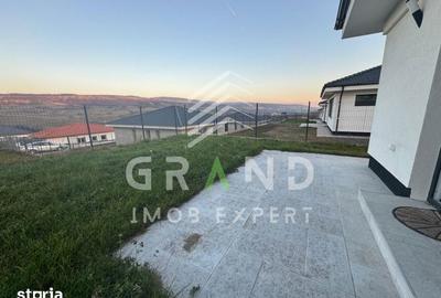 Casă cu 4 camere cu Teren 600 Mp în Baciu - 1