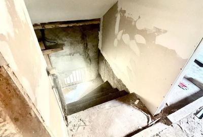 Casă individuală cu 7 camere cu Canalizare în Central - 8