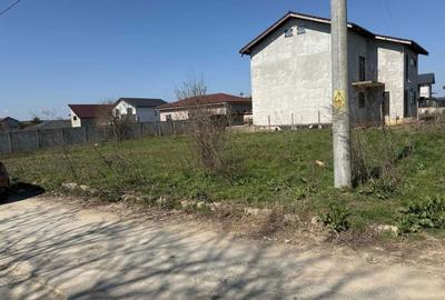Teren de 600 mp, în Lazu - 6