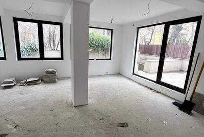 Casă individuală cu 8 camere cu Canalizare în Primăverii - 5