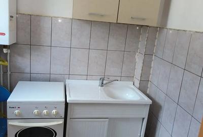 Inchiriez garsoniera - 2