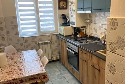 Apartament cu 3 camere decomandat în Central - 2