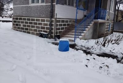 Vanzare casa aproape de oras - 2