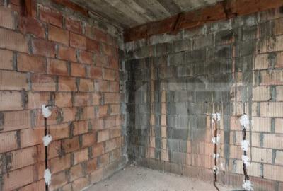 Casa la rosu de vanzare in Vulcan - Brasov - 18