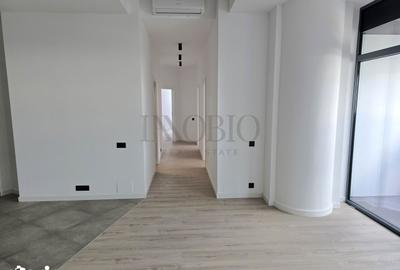 Apartament cu 4 camere în Central - 11