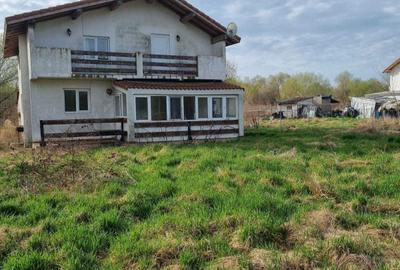 Casă cu 4 camere în Uzlina - 5